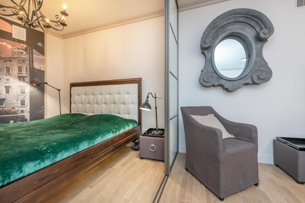 Luxury Gaono Apartments Vilnius Old Town I Self Check In I Free Private Parking Extérieur photo