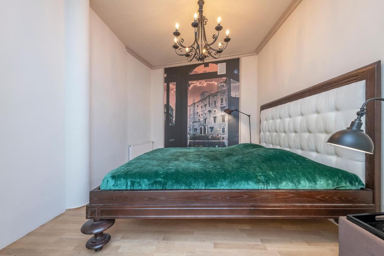 Luxury Gaono Apartments Vilnius Old Town I Self Check In I Free Private Parking Extérieur photo